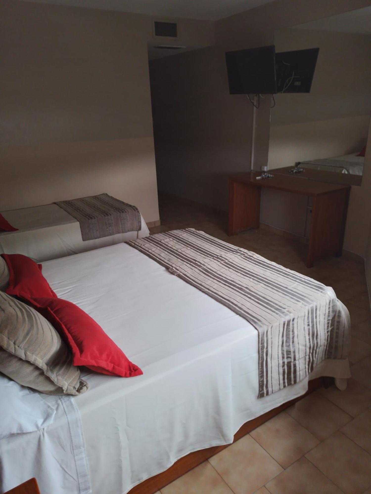 Camino Real Hotel Cordoba Bagian luar foto