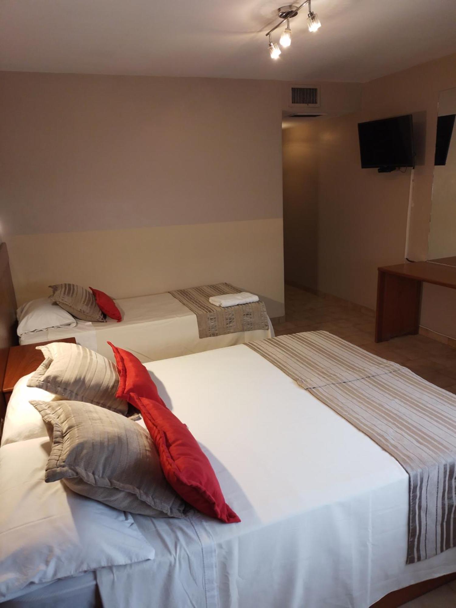 Camino Real Hotel Cordoba Bagian luar foto