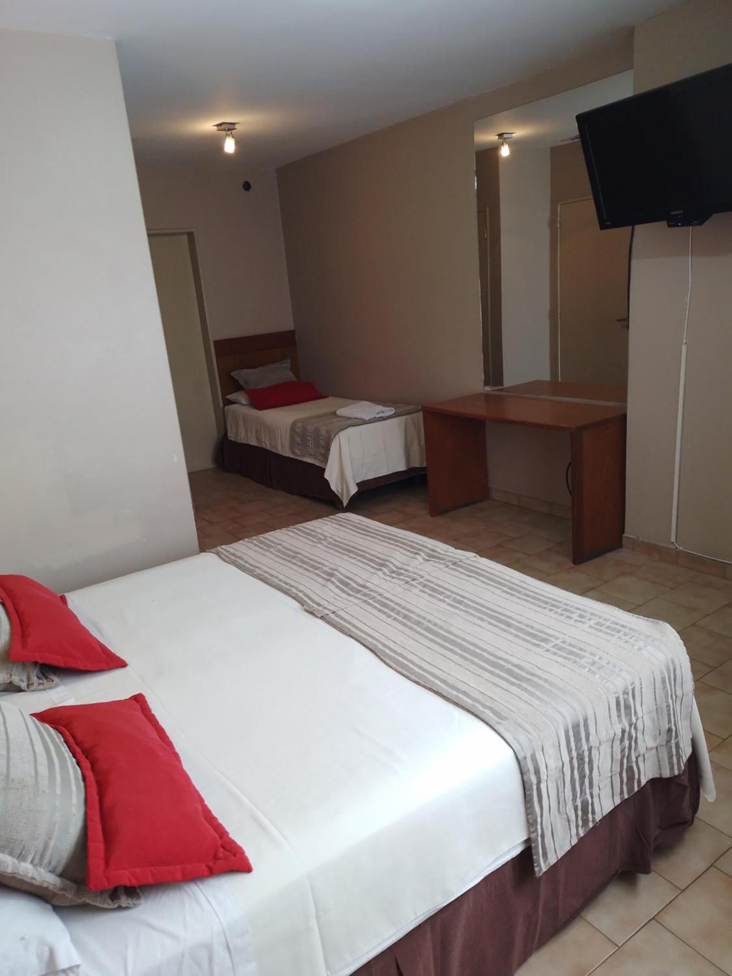 Camino Real Hotel Cordoba Bagian luar foto