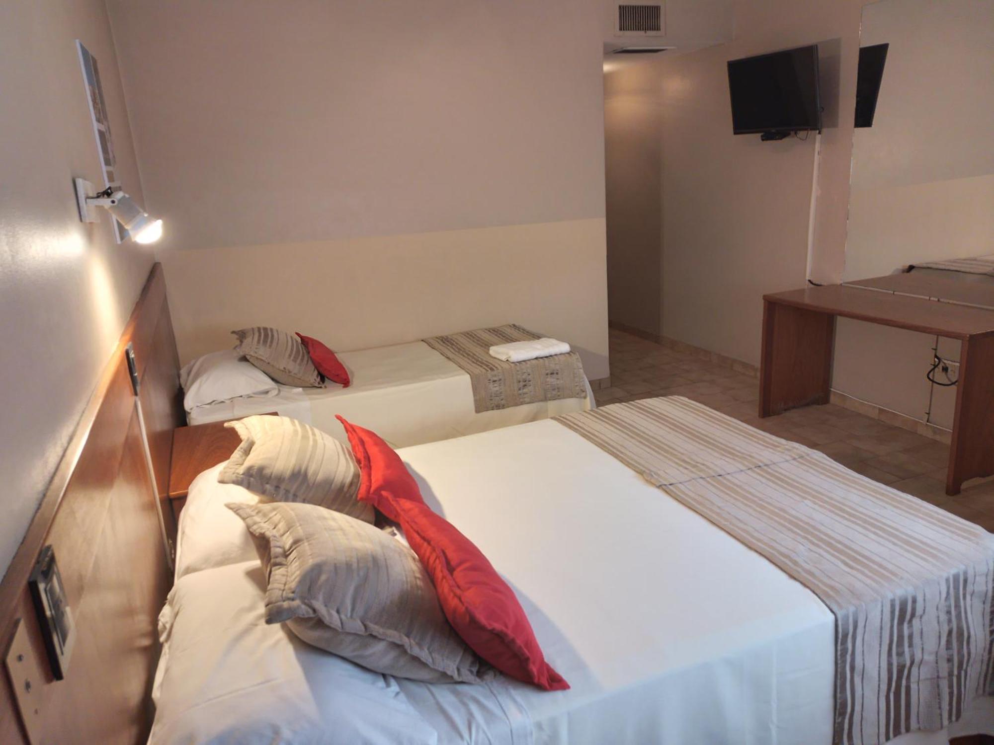 Camino Real Hotel Cordoba Bagian luar foto