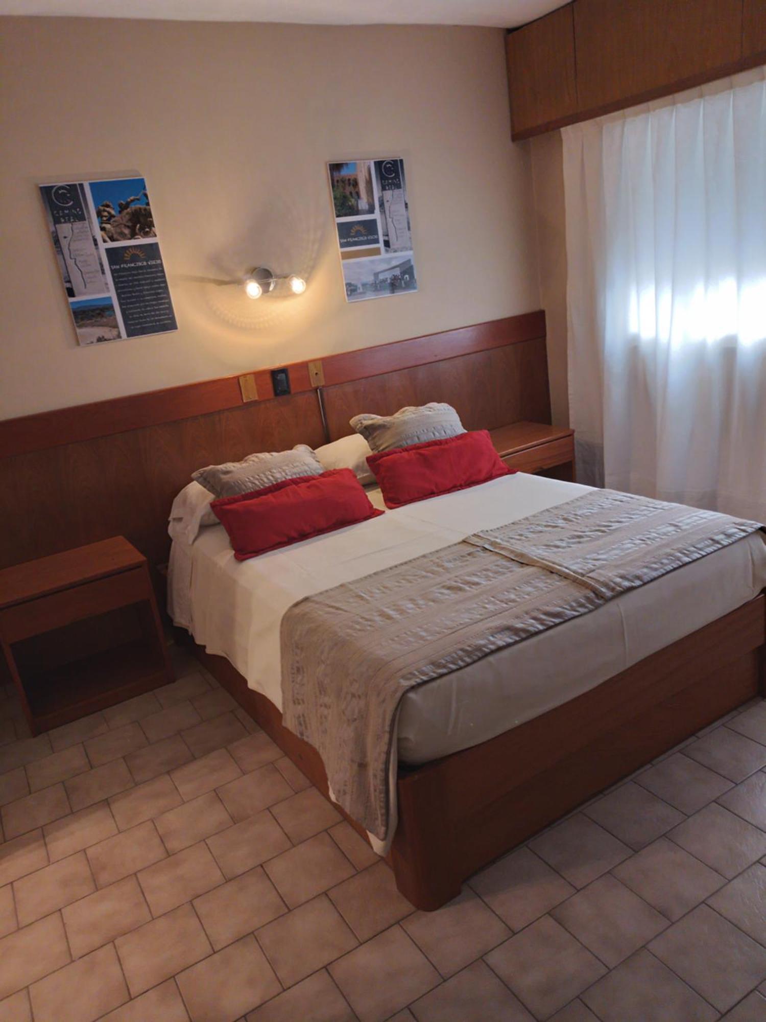 Camino Real Hotel Cordoba Bagian luar foto