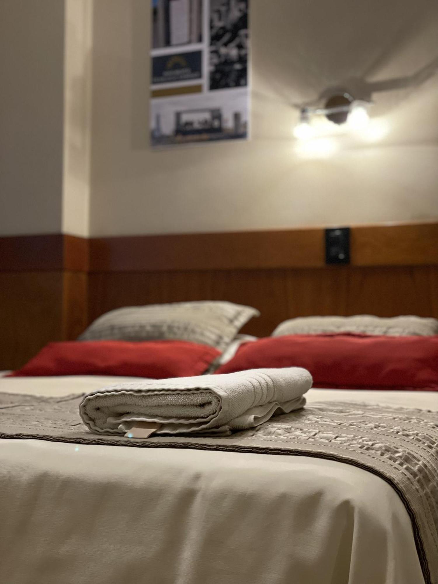 Camino Real Hotel Cordoba Bagian luar foto